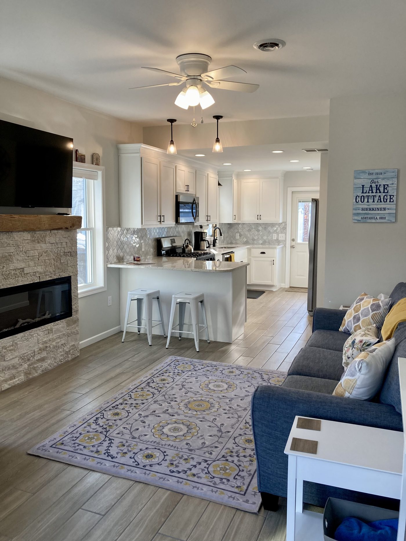 Buttercup Cottage living room