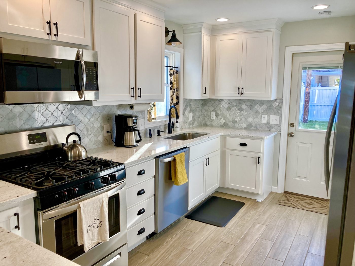 Buttercup Cottage kitchen